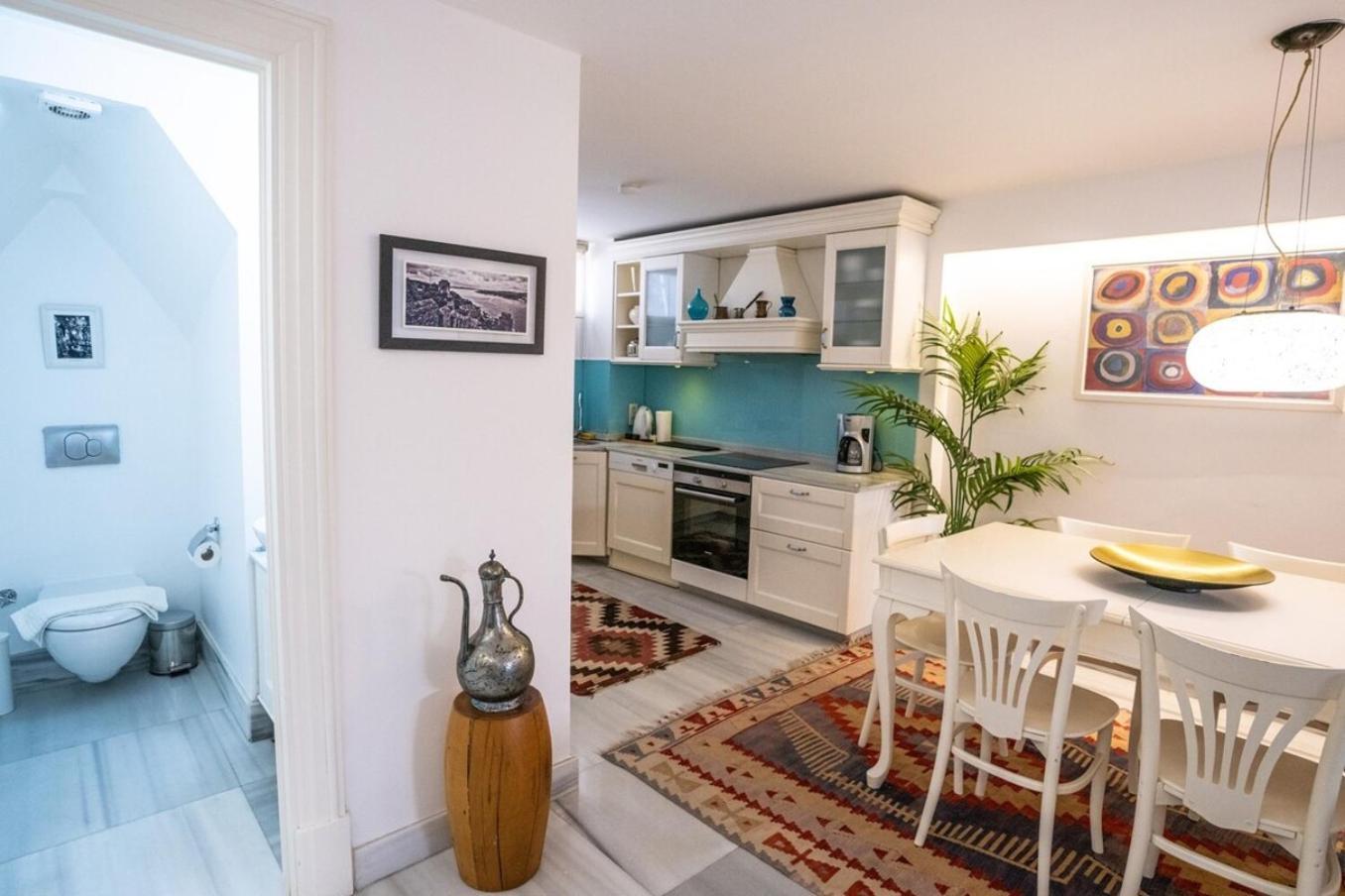 Duplex Modern Gem With Terrace