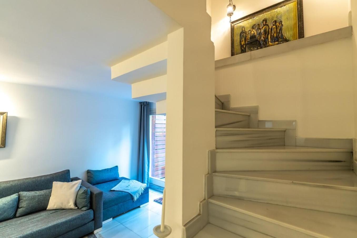 Duplex Modern Gem With Terrace Daire *