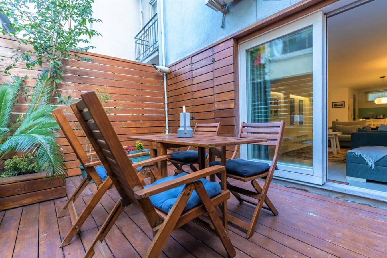 Duplex Modern Gem With Terrace