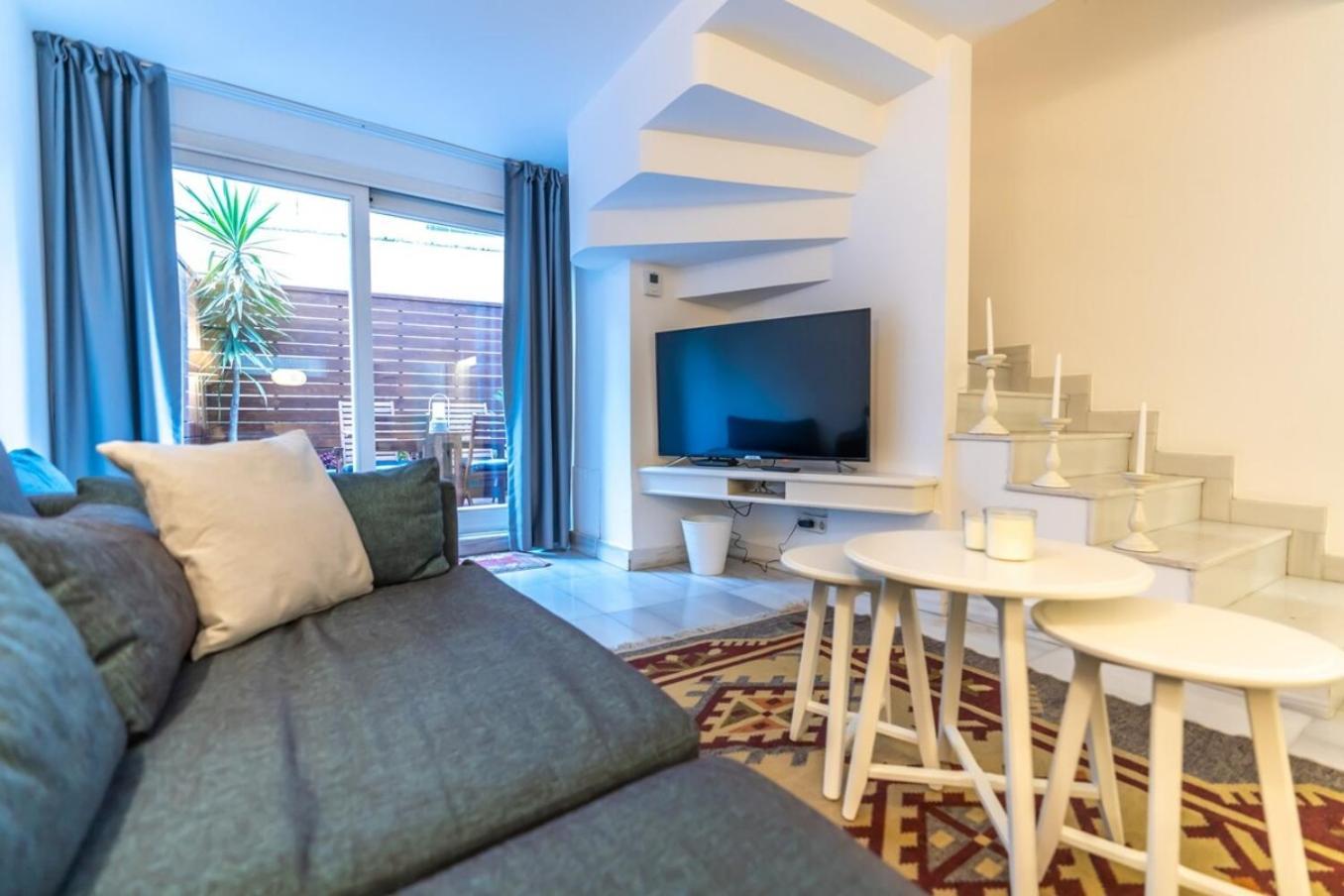 Duplex Modern Gem With Terrace Daire